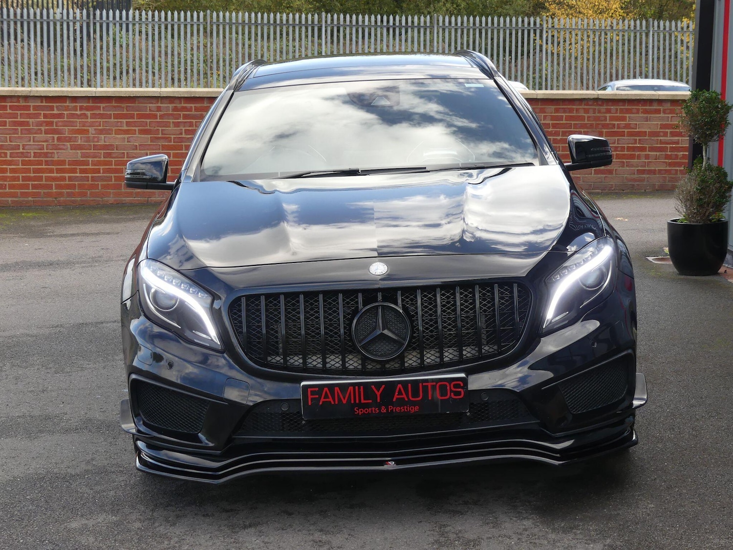 Used Mercedes-Benz GLA 2017 for sale - 76388029: Photo 4