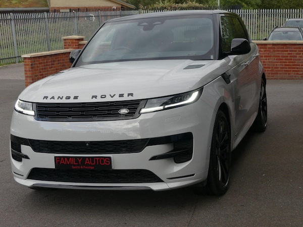 Used Land Rover Range Rover Sport 2024 for sale - 76259012: Photo 4