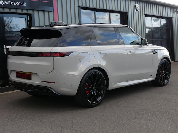 Used Land Rover Range Rover Sport 2024 for sale - 76259012: Photo 8