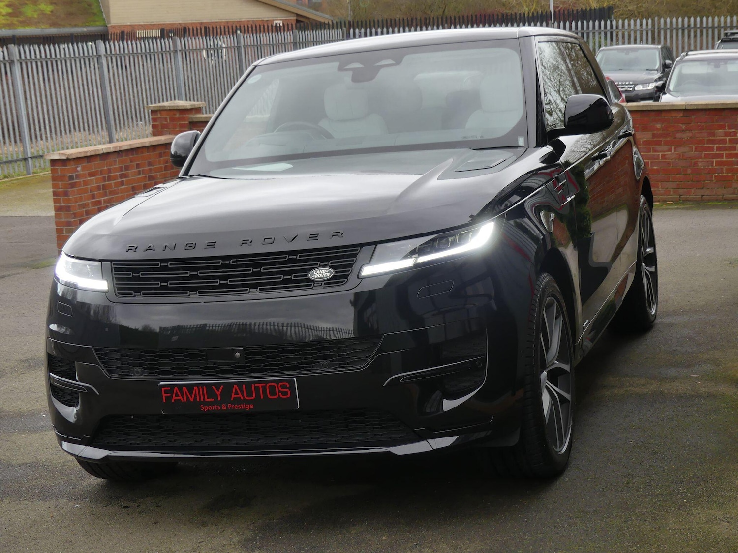 Used Land Rover Range Rover Sport for sale - 77586945: Photo 3