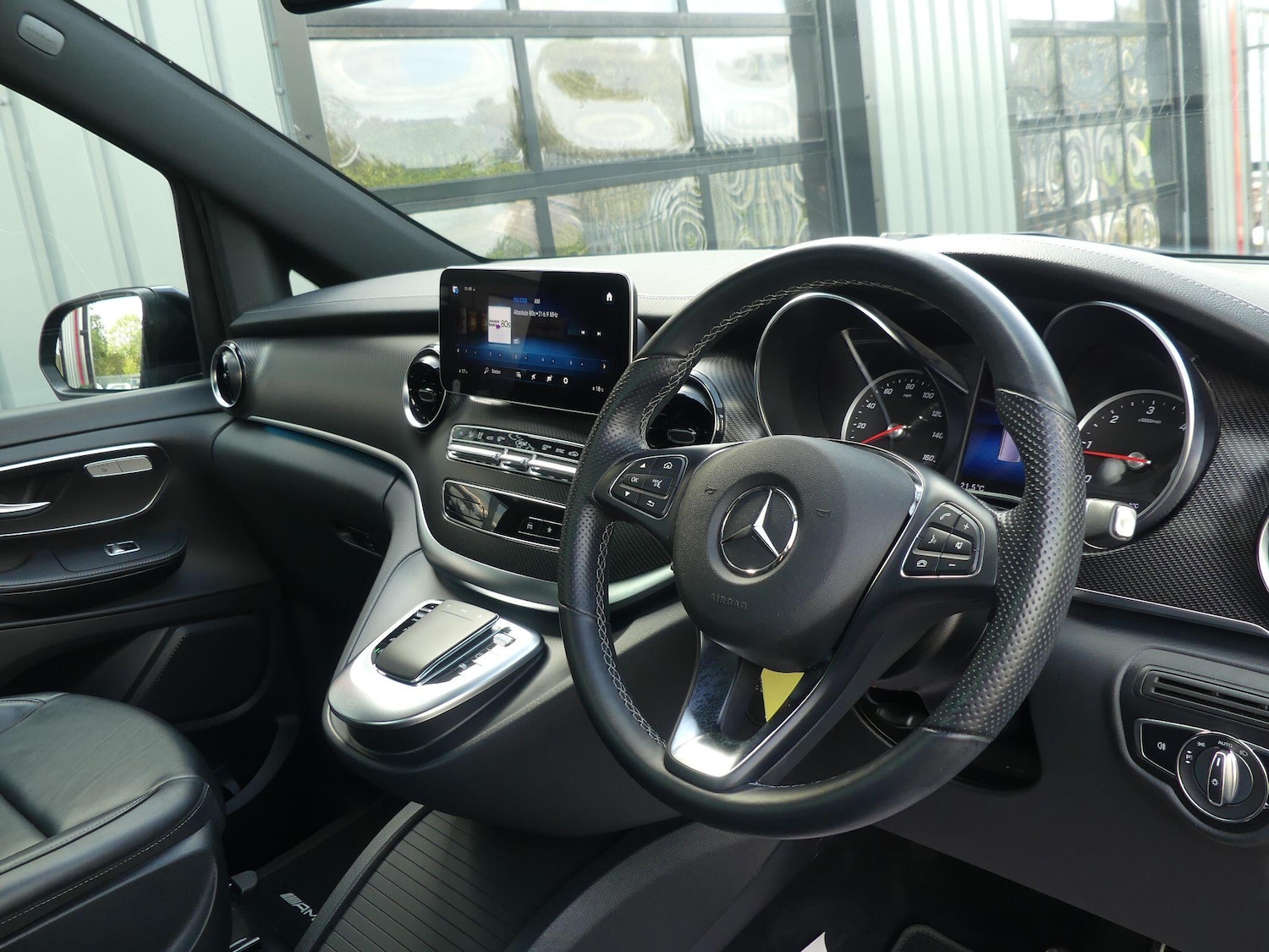 Used Mercedes-Benz V-Class 2023 for sale - 76152851: Photo 12
