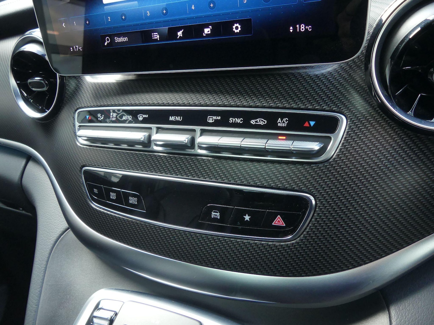 Used Mercedes-Benz V-Class 2023 for sale - 76152851: Photo 16