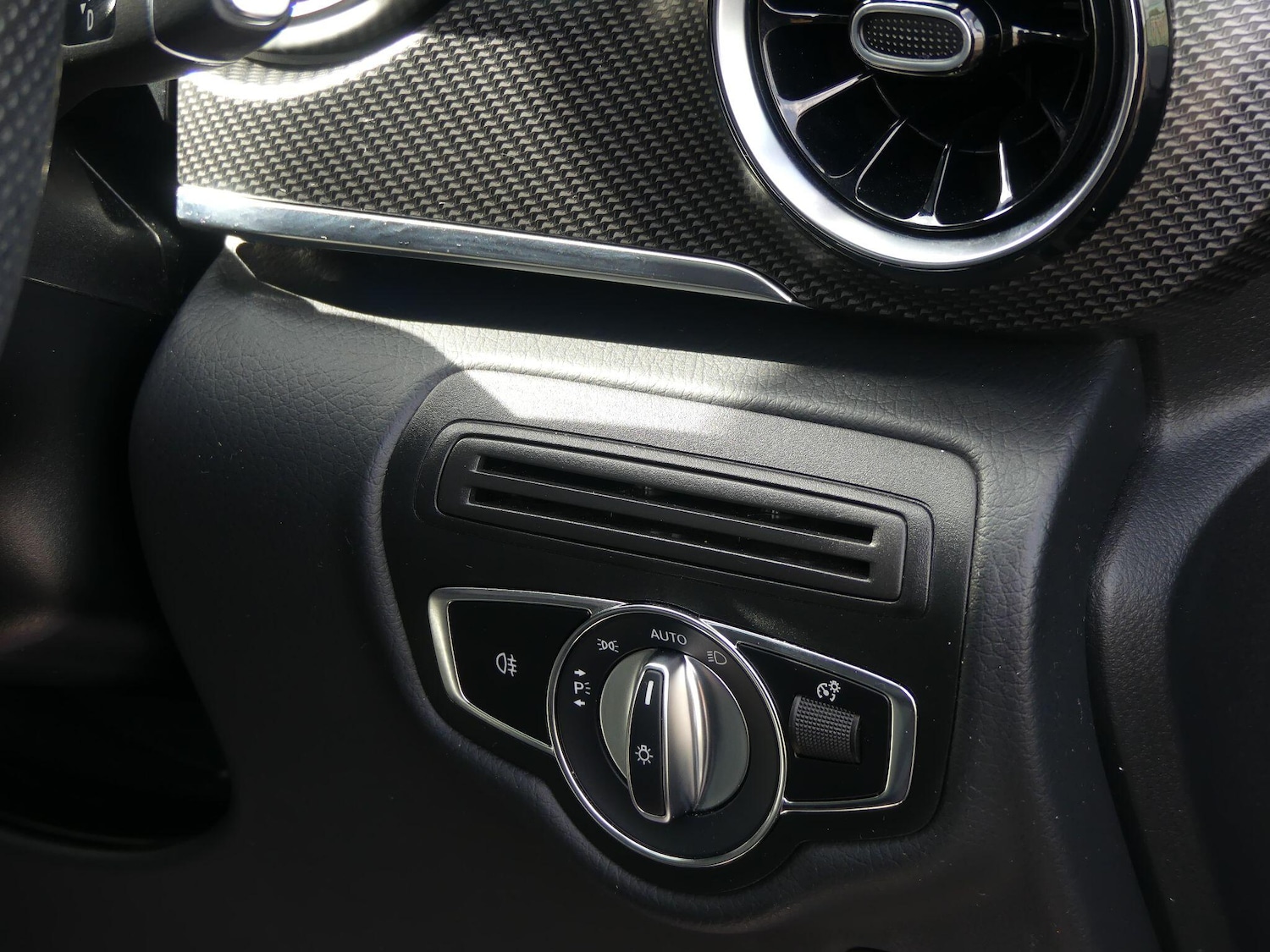 Used Mercedes-Benz V-Class 2023 for sale - 76152851: Photo 24