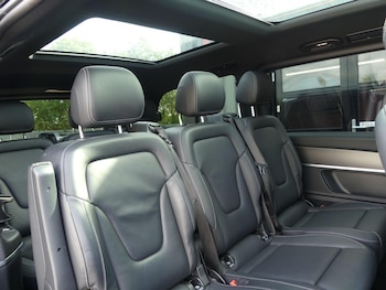 Used Mercedes-Benz V-Class 2023 for sale - 76152851: Photo