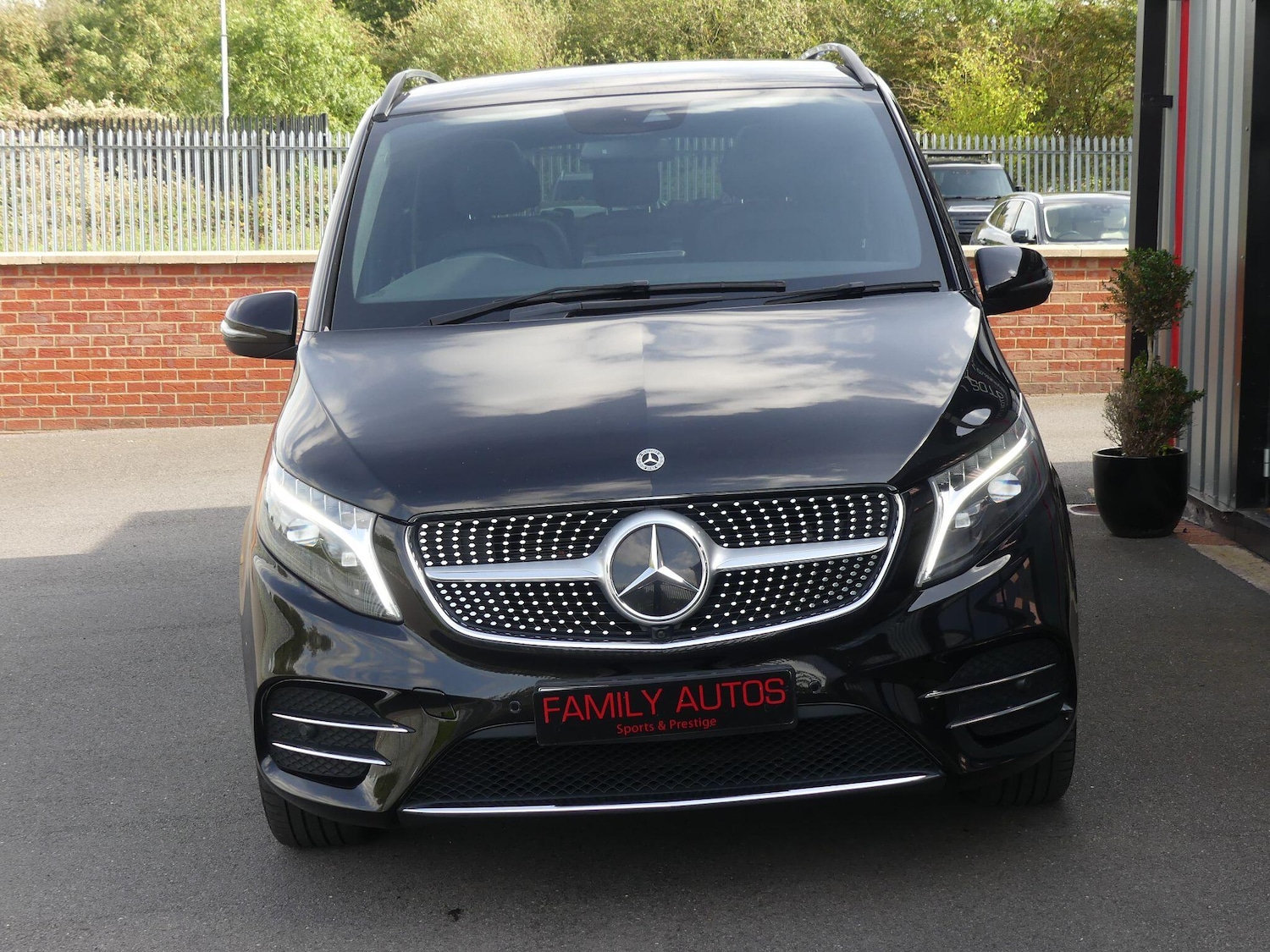 Used Mercedes-Benz V-Class 2023 for sale - 76152851: Photo 4