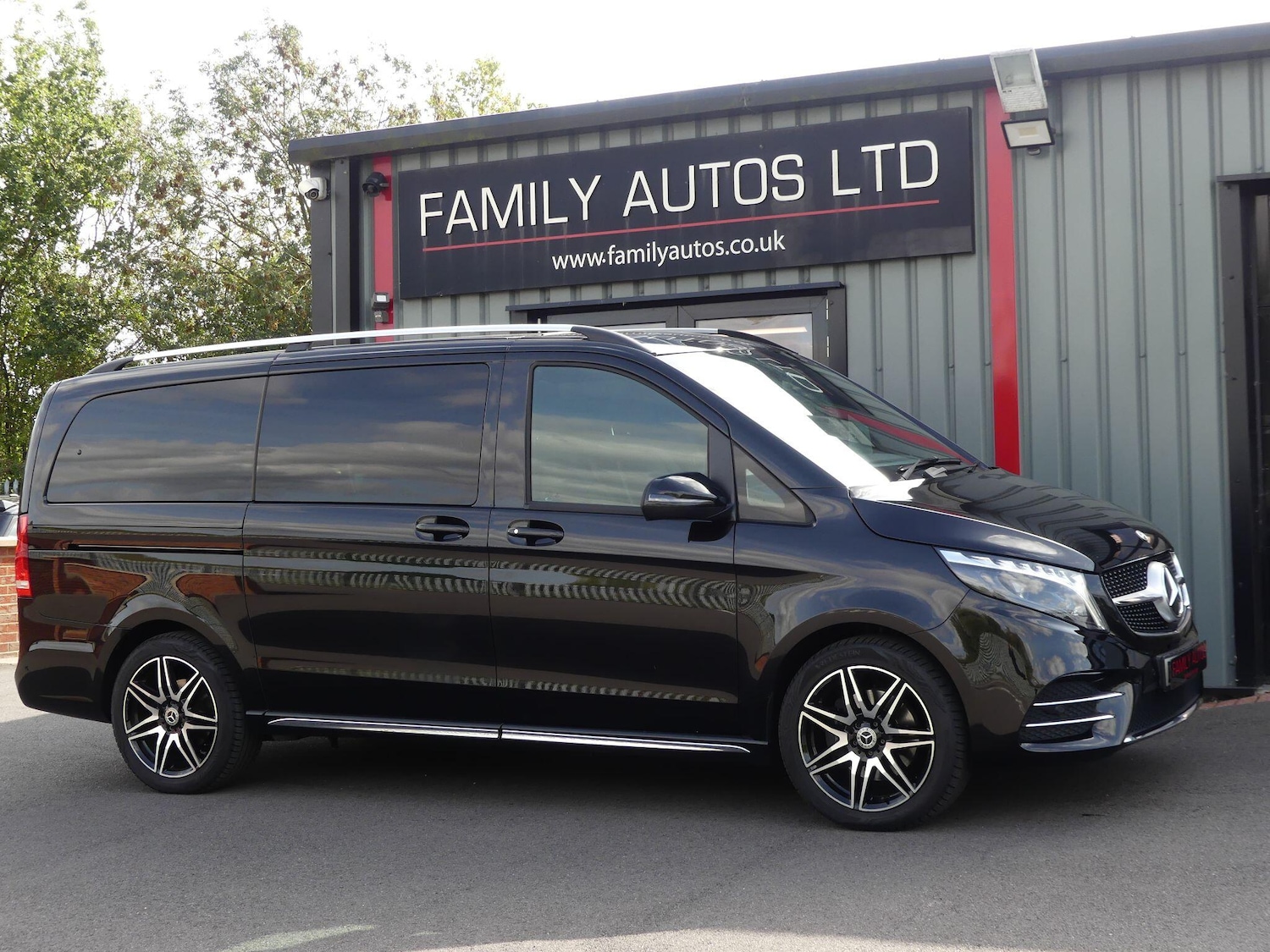 Used Mercedes-Benz V-Class 2023 for sale - 76152851: Photo 5