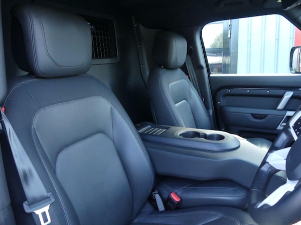 Used Land Rover Defender 110 2023 for sale - 75531053: Photo 20