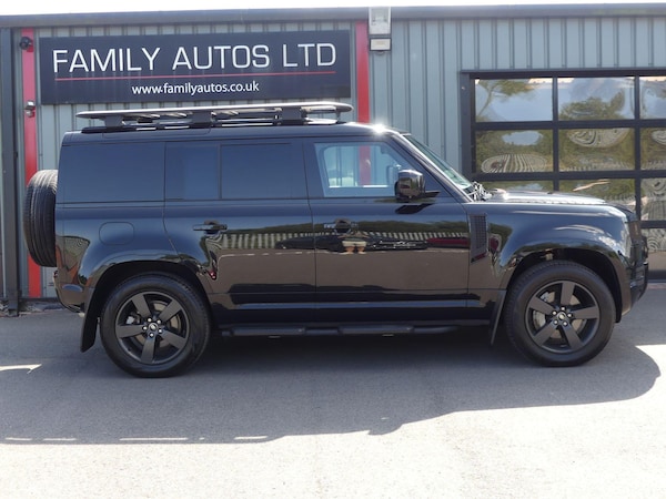 Used Land Rover Defender 110 2023 for sale - 75531053: Photo 8