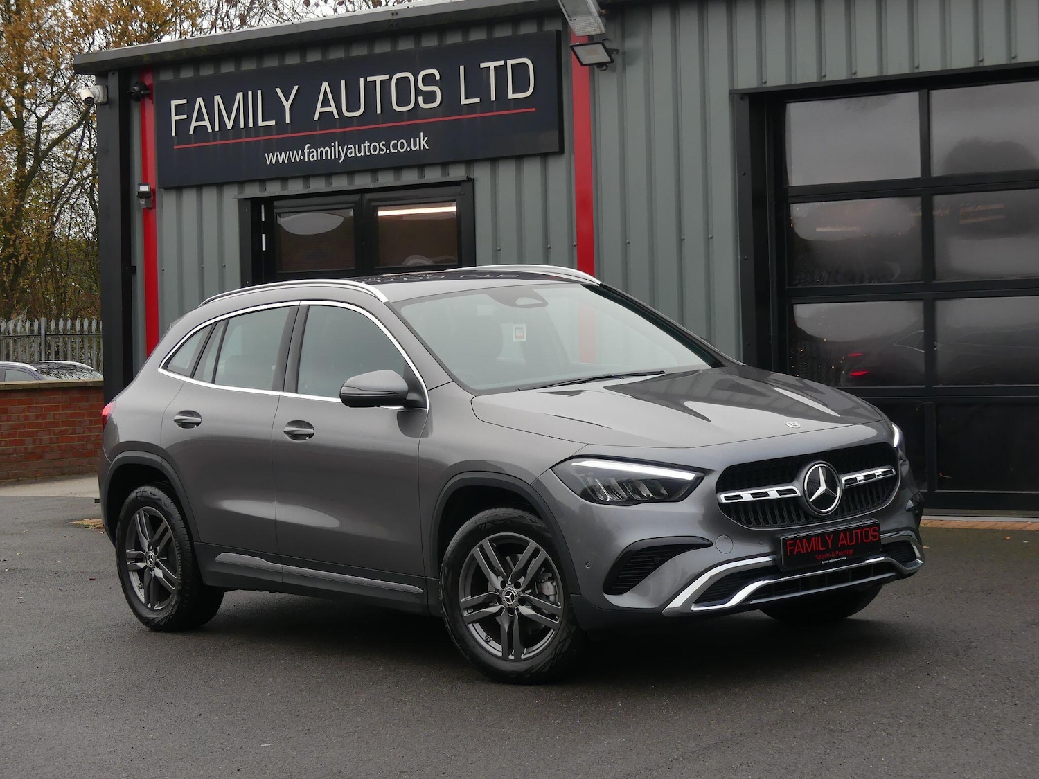 Used Mercedes-Benz GLA 2024 for sale - 76802301: Photo 1