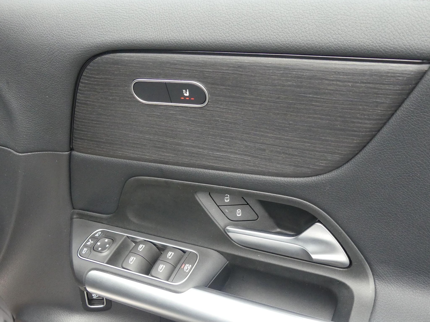 Used Mercedes-Benz GLA 2024 for sale - 76802301: Photo 12