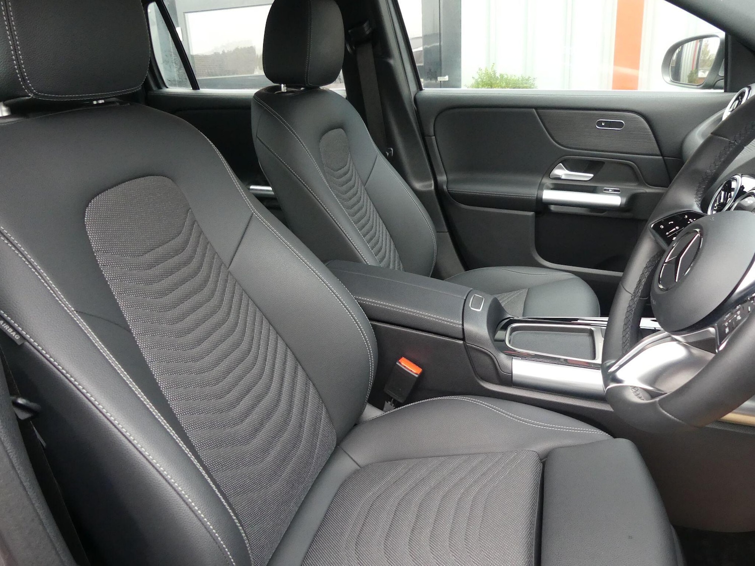 Used Mercedes-Benz GLA 2024 for sale - 76802301: Photo 13