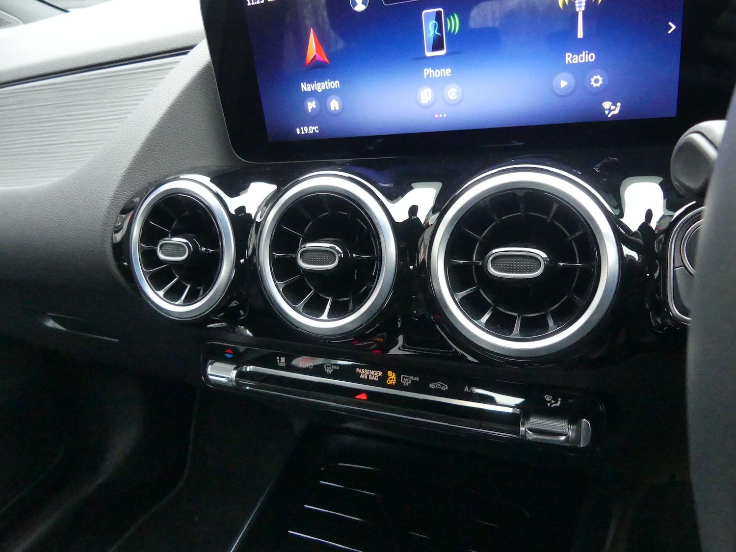 Used Mercedes-Benz GLA 2024 for sale - 76802301: Photo 16