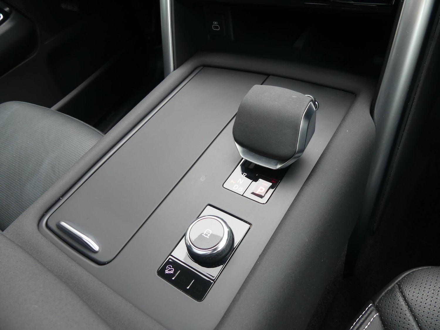 Used Land Rover Discovery 2023 for sale - 77510459: Photo 14