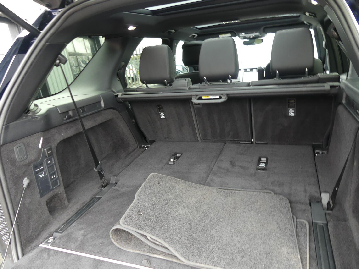 Used Land Rover Discovery 2023 for sale - 77510459: Photo 22