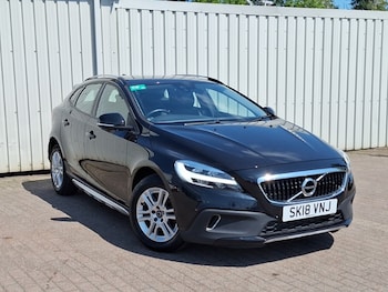 Used Volvo V40 2018 for sale - 79332518: Photo