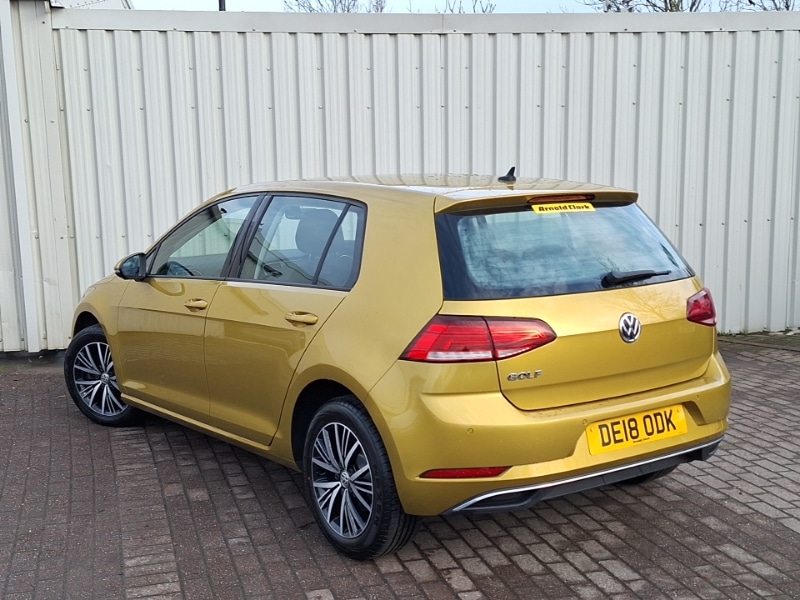 Used Volkswagen Golf 2018 for sale - 76983144: Photo 3