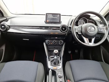 Used Mazda Mazda2 2016 for sale - 76275755: Photo 2