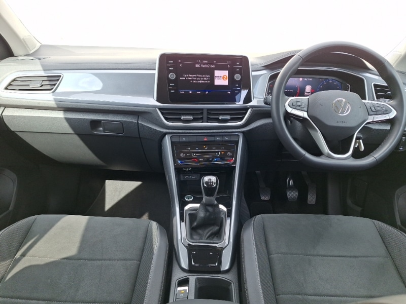 Used Volkswagen T-Roc 2024 for sale - 76779757: Photo 2