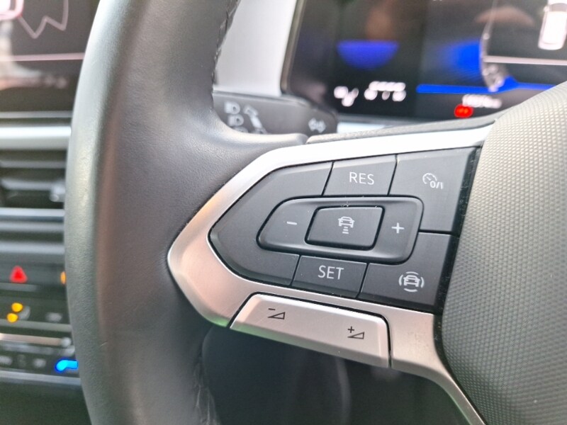 Used Volkswagen T-Roc 2023 for sale - 77987951: Photo 15