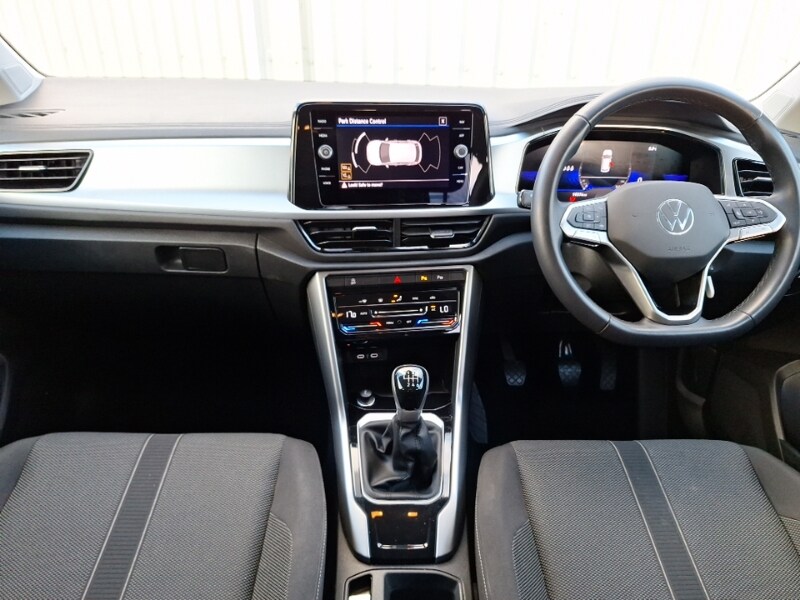 Used Volkswagen T-Roc 2023 for sale - 77987951: Photo 2