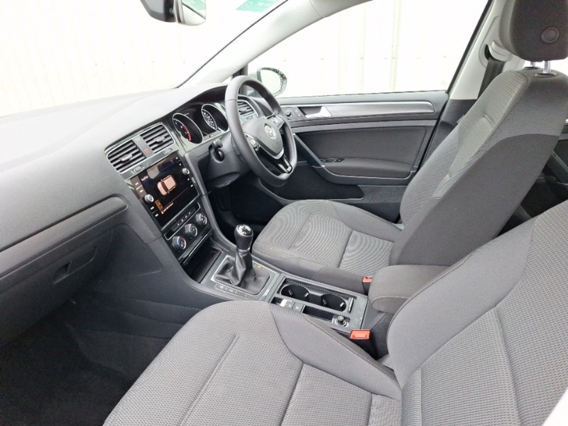 Used Volkswagen Golf 2018 for sale - 77410099: Photo 5