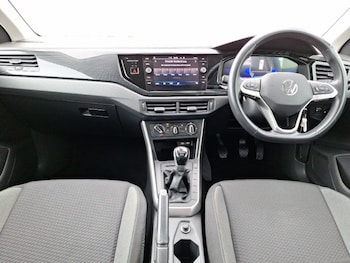 Used Volkswagen Polo 2023 for sale - 76199544: Photo 2