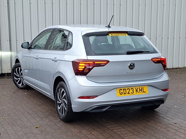 Used Volkswagen Polo 2023 for sale - 76199544: Photo 3