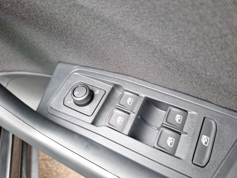 Used Volkswagen T-Roc 2025 for sale - 76465096: Photo 13