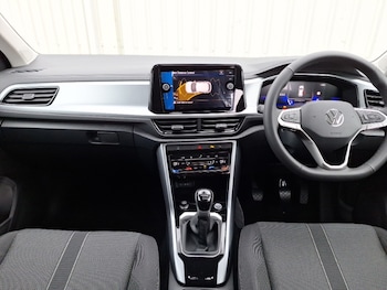 Used Volkswagen T-Roc 2025 for sale - 76465096: Photo