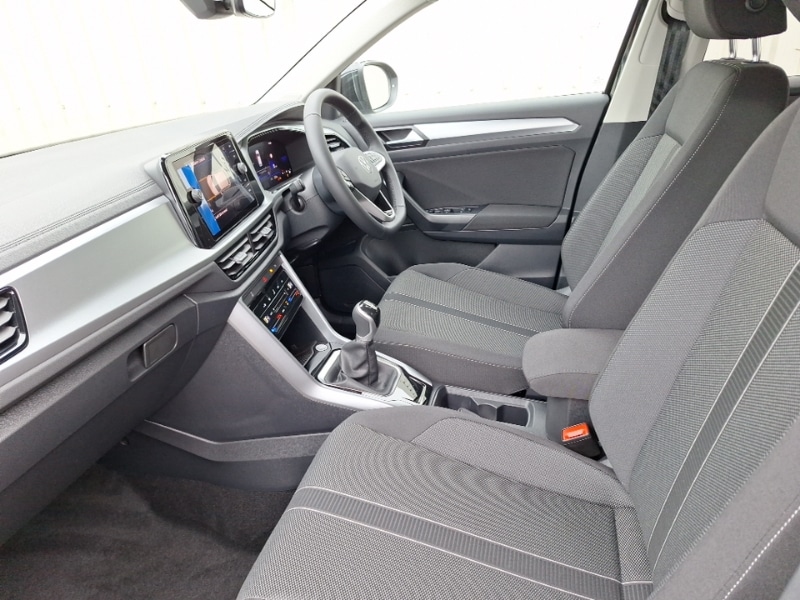 Used Volkswagen T-Roc 2025 for sale - 76465096: Photo 5