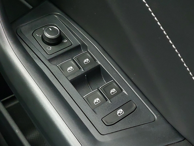 Used Volkswagen T-Roc 2025 for sale - 77786684: Photo 16