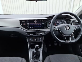 Used Volkswagen Polo 2019 for sale - 79101075: Photo