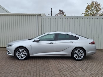 Used Vauxhall Insignia 2017 for sale - 76187815: Photo