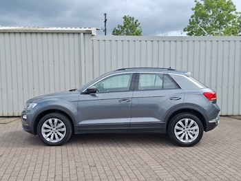 Used Volkswagen T-Roc 2020 for sale - 79447663: Photo
