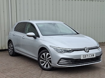 Volkswagen - Golf