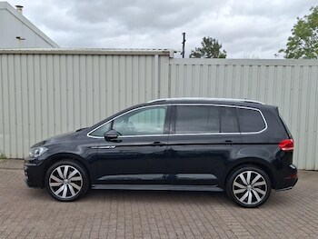 Used Volkswagen Touran 2019 for sale - 76055202: Photo