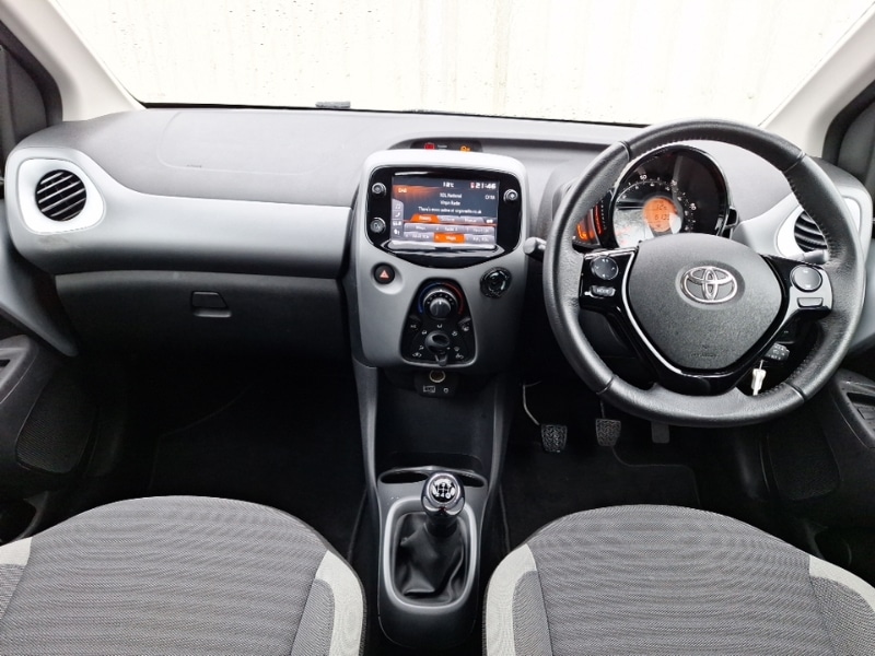 Used Toyota AYGO 2020 for sale - 76478664: Photo 2
