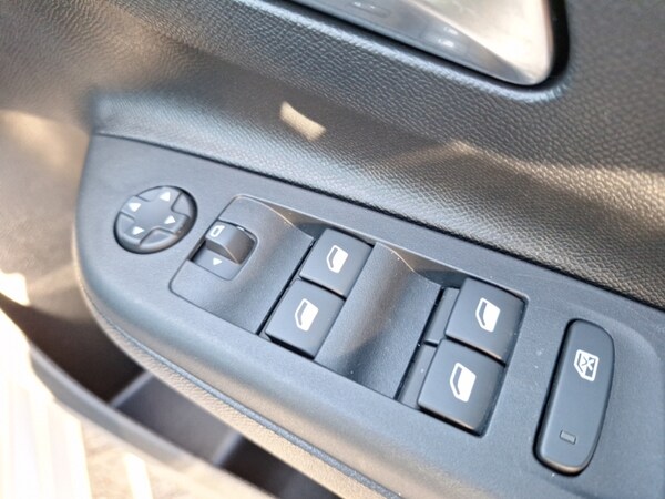 Used Vauxhall Corsa 2024 for sale - 76103637: Photo 13
