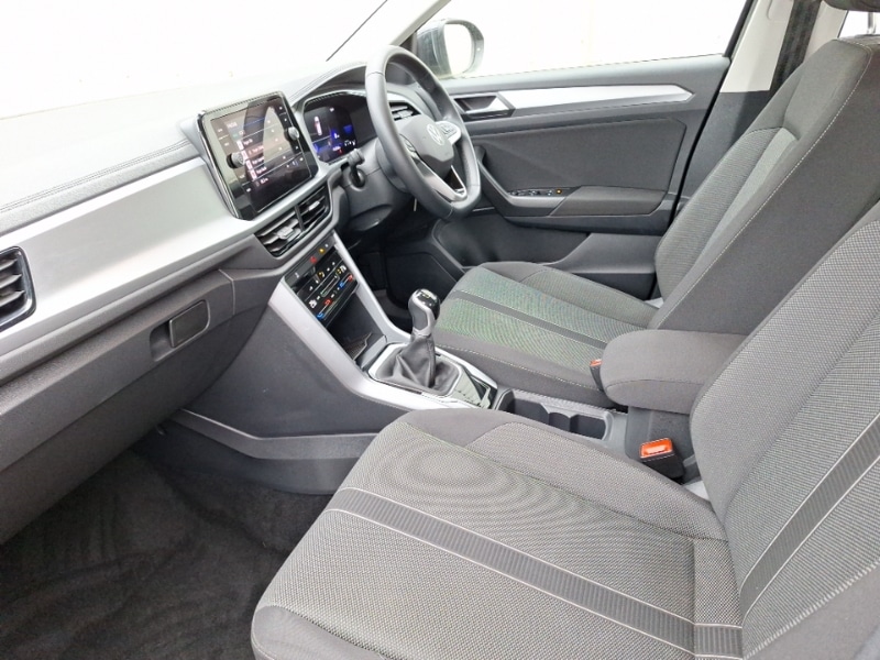 Used Volkswagen T-Roc 2023 for sale - 77012492: Photo 5