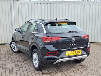 Used Volkswagen T-Roc 2023 for sale - 78146390: Photo