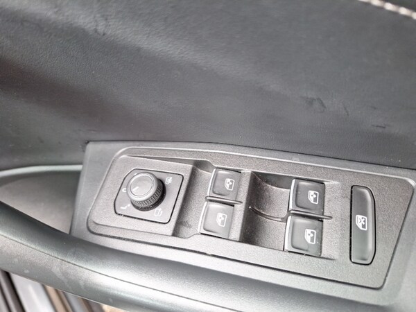 Used Volkswagen T-Roc 2024 for sale - 74868161: Photo 14