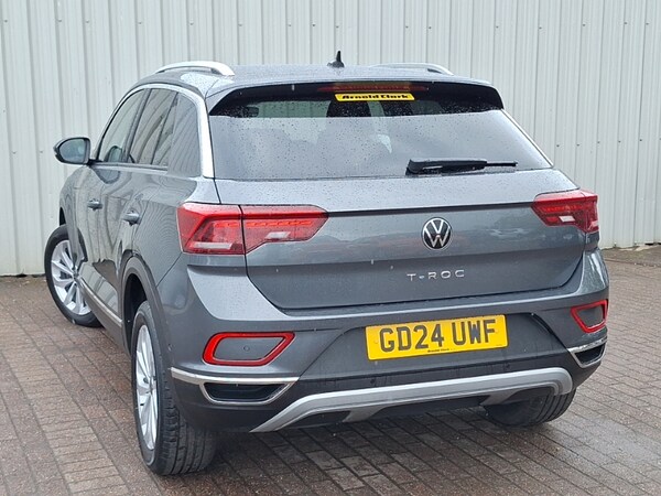 Used Volkswagen T-Roc 2024 for sale - 74868161: Photo 3