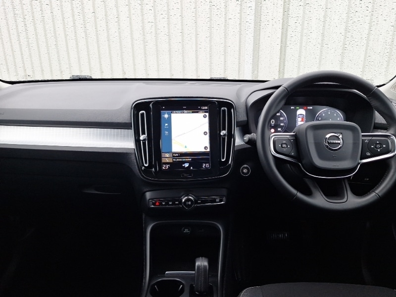 Used Volvo XC40 2018 for sale - 76543402: Photo 2