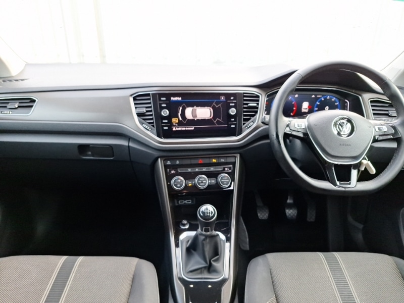 Used Volkswagen T-Roc 2018 for sale - 76407935: Photo 2