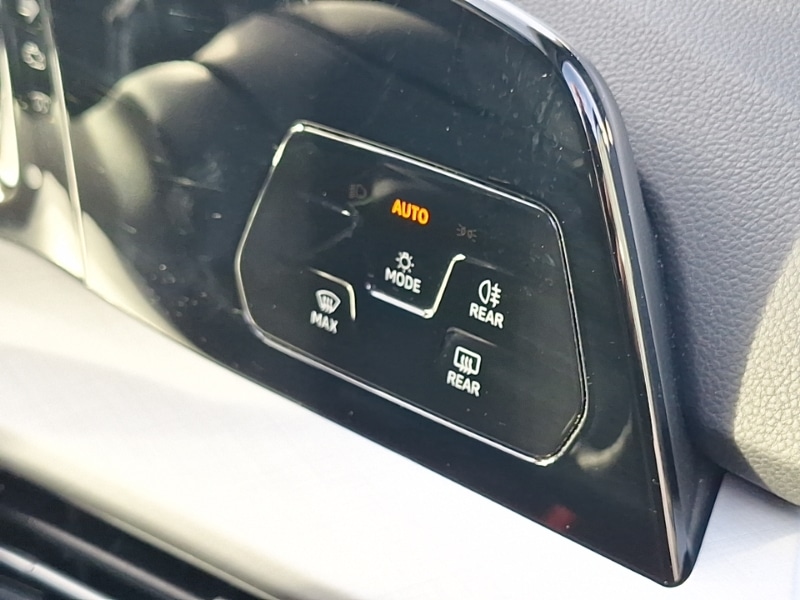 Used Volkswagen Golf 2024 for sale - 76951765: Photo 14