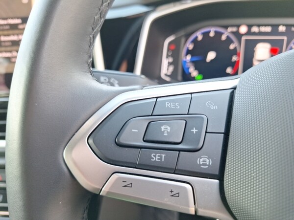 Used Volkswagen T-Roc 2024 for sale - 75395079: Photo 16