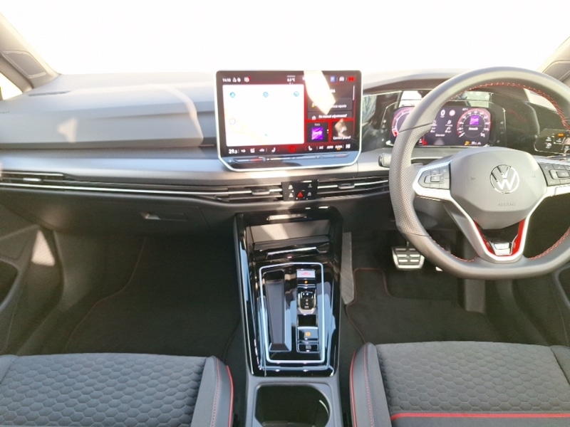 Used Volkswagen Golf 2025 for sale - 76911802: Photo 2