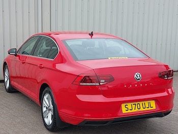 Used Volkswagen Passat 2020 for sale - 75424402: Photo