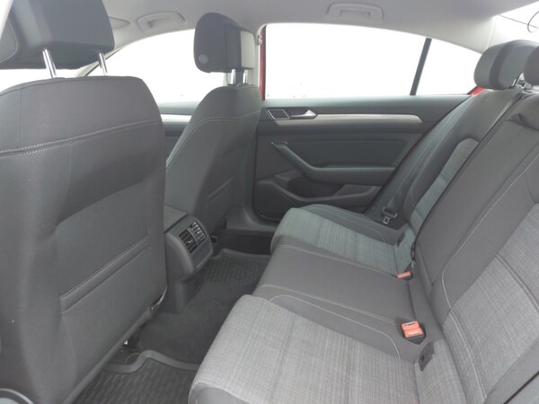 Used Volkswagen Passat 2020 for sale - 75424402: Photo 6