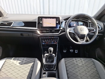 Used Volkswagen T-Roc 2022 for sale - 76052700: Photo 2